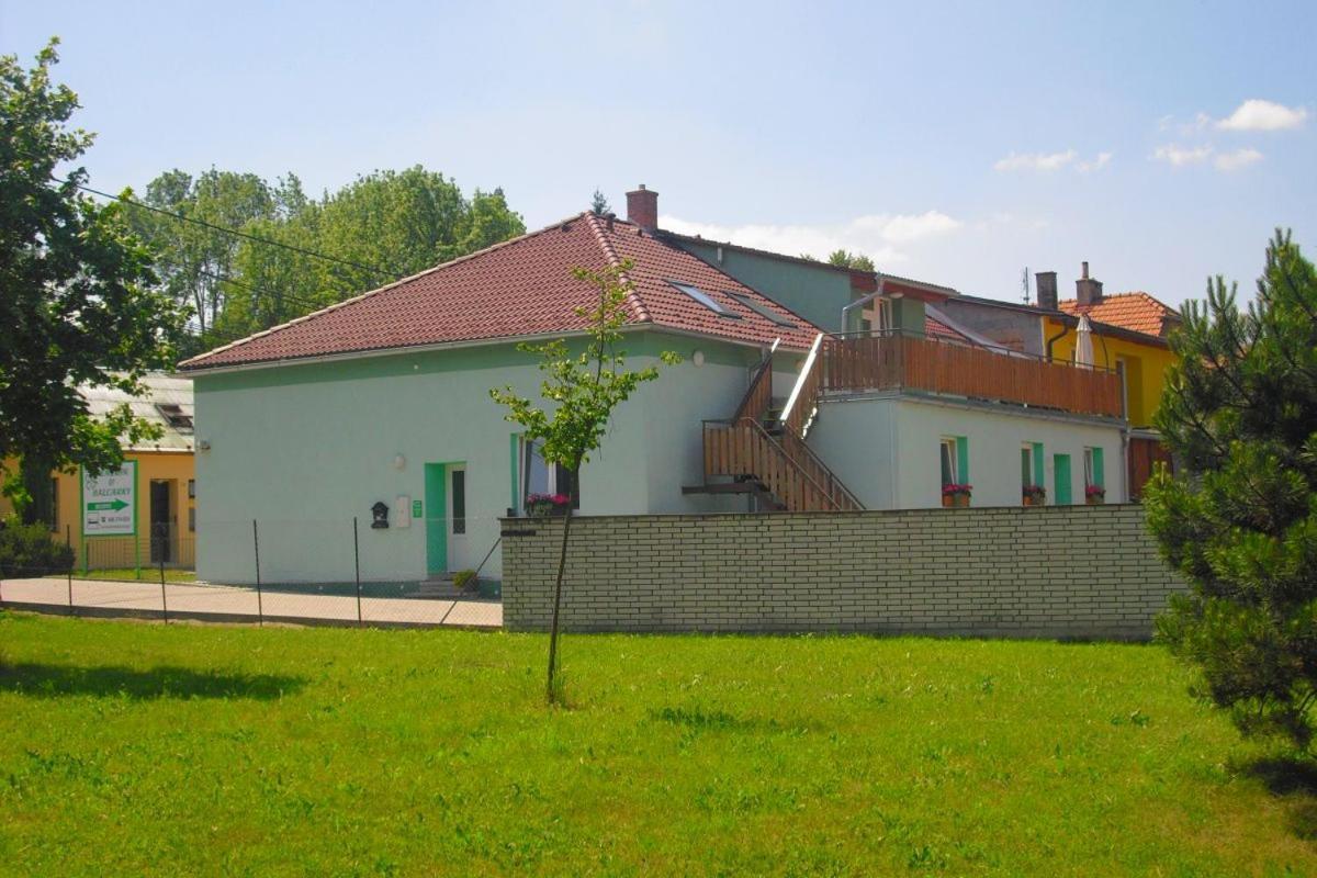 Penzion U Balcarky Ostrov u Macochy Екстериор снимка